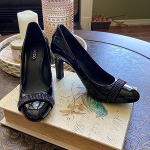 Ecco black patent shoe with a little bling